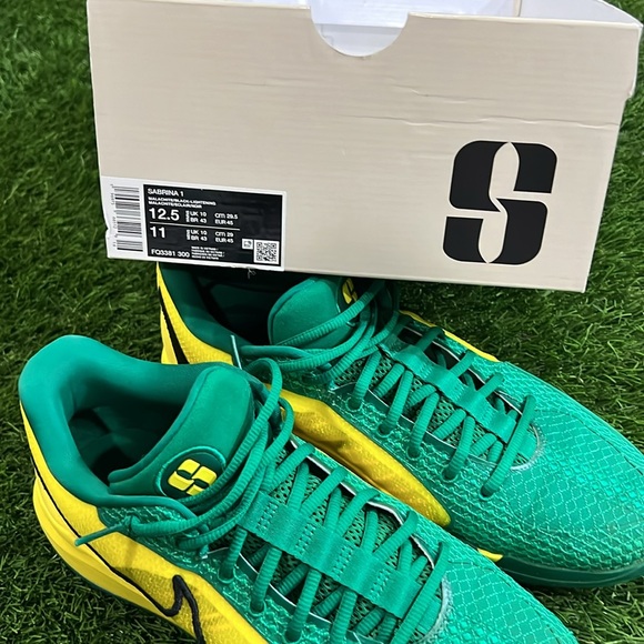 Rare Nike Sabrina 1 “Quack” Shoes - Picture 10 of 12